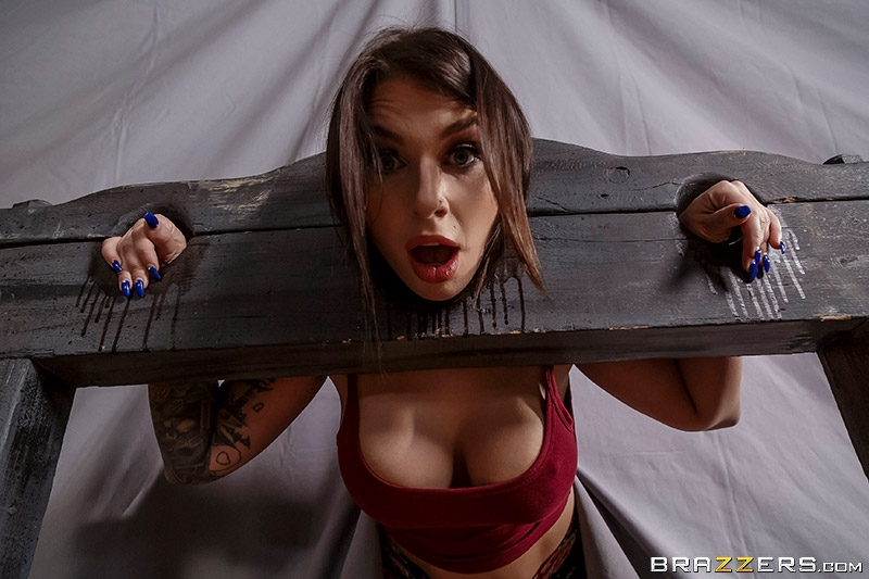 Renaissance Fair Fuck Free Video With Ivy Lebelle - Brazzers ...